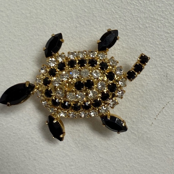 Vintage Turtle Brooches Black Stones and Rhinestones Gold -Set of 2 - Picture 4 of 5